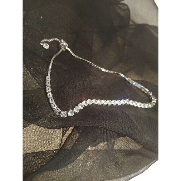 Swavorkski crystals tennis bracelet - Picture 9 of 9